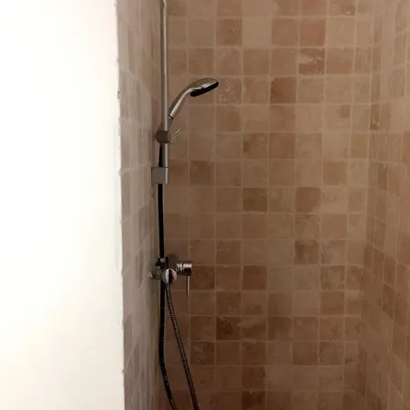 Le Clos Des Lavandes Casa de hóspedes *